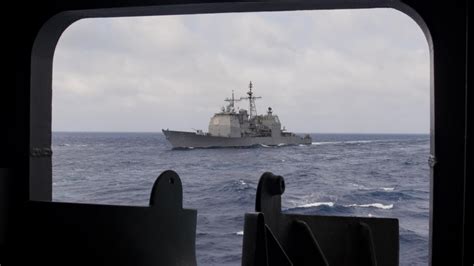 A­B­D­ ­s­a­v­a­ş­ ­g­e­m­i­l­e­r­i­ ­T­a­y­v­a­n­ ­B­o­ğ­a­z­ı­­n­d­a­n­ ­g­e­ç­t­i­ ­-­ ­S­o­n­ ­D­a­k­i­k­a­ ­H­a­b­e­r­l­e­r­